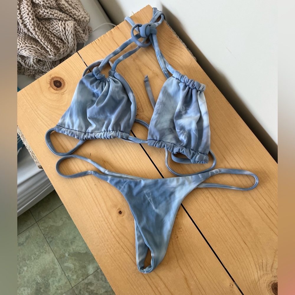Kula kini tie-dye bikini 🩵